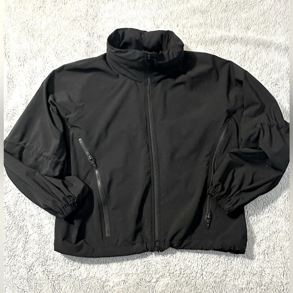 Athleta Windbreaker Never worn but no tags. Size Medium